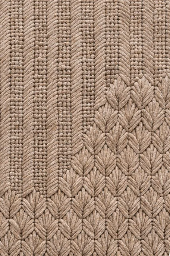 Undyed natural wool and jute cable weave